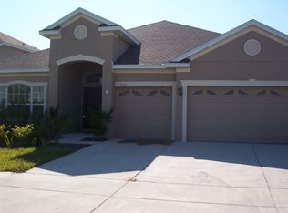 1712 Mira Lago Cir, Ruskin, FL 33570