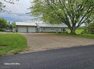 2681 E Hooppole Ridge Rd NE, Mcconnelsville, OH 43756
