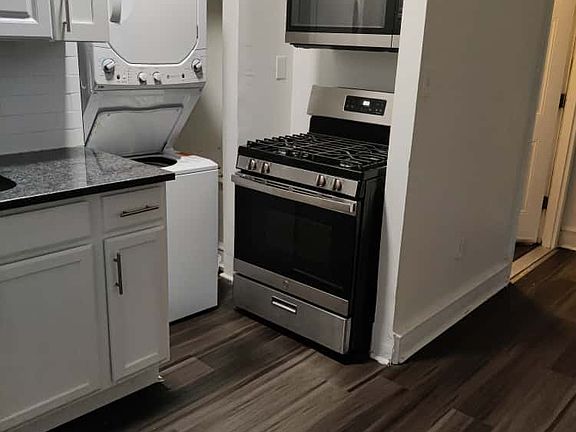 5th image of 1613 Dyre St Unit 3