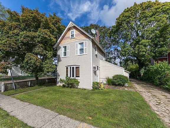 5th image of 413 Ocean Ave