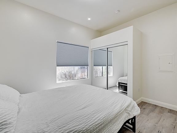 5th image of 2305 W Horizon Ridge Pkwy APT 1512
