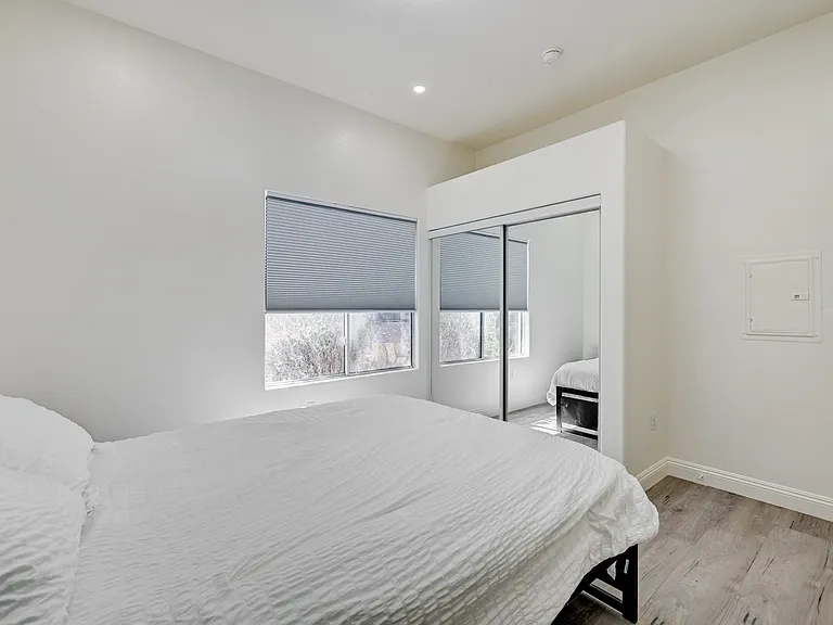 2305 W Horizon Ridge Pkwy #1512 — Photo 5