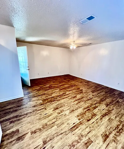 606 Jefferson St E #606 — Photo 4