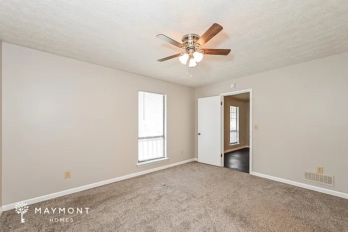 2524 Holly Berry Trl — Photo 10