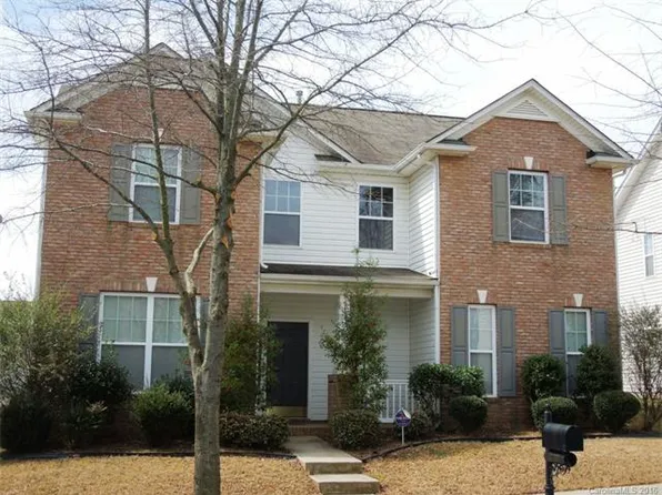 6118 Colonial Garden Dr, Huntersville, NC 28078