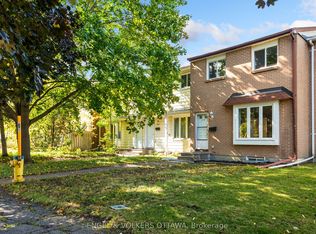 933 Greenbriar Ave, Ottawa, ON K2C0J8