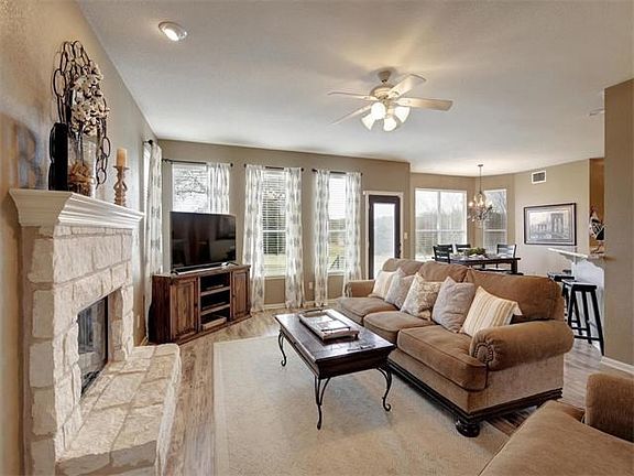 Open and bright living room.