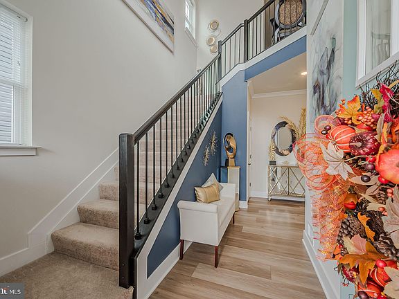 2nd image of 34226 Graham Cir