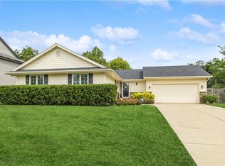 4407 Bel Aire Rd, Des Moines, IA 50310