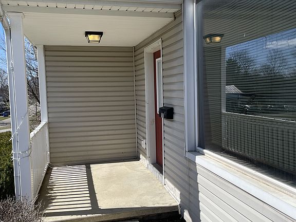 2nd image of 194 W Union St #192