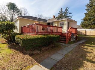 5 Brookside Rd, Chester, CT 06412