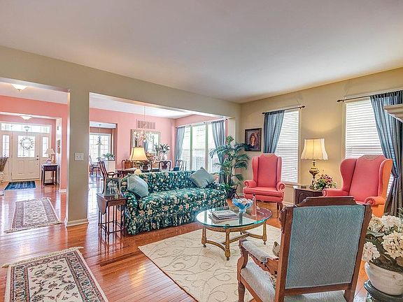 4th image of 1392 Grovesedge Dr