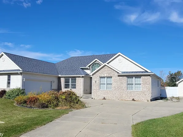 1438 W North St, Owosso, MI 48867