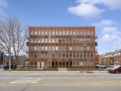 1041 Susan Collins Ln APT 203, Oak Park, IL, 60302