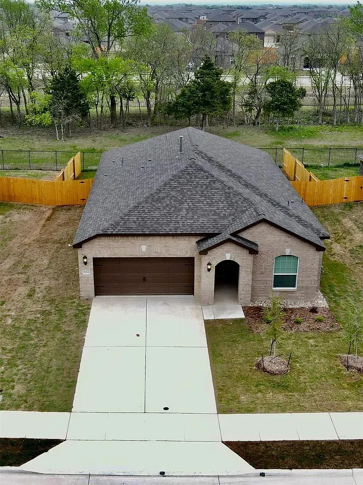 Bird's-Eye View - 2024 Brentwood Dr