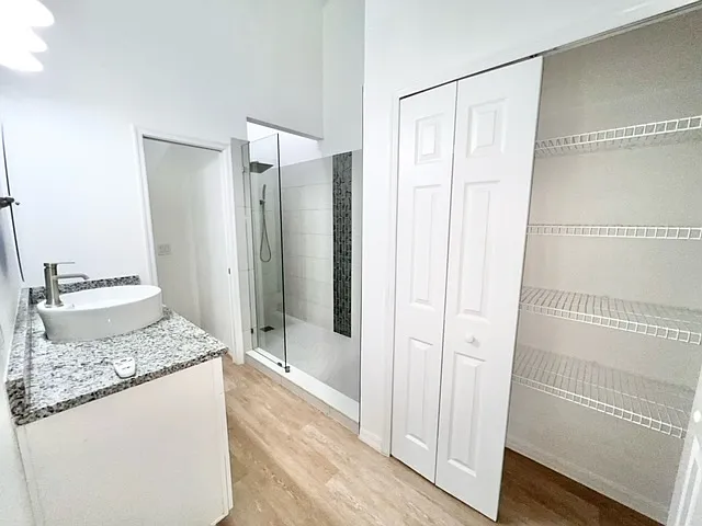 4403 Brookdale Ct — Photo 10