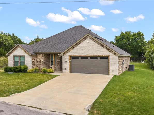 2309 Christine Dr, Granbury, TX 76048
