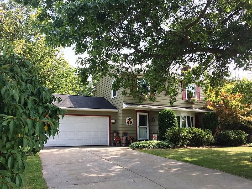 1st image of 615 E Grandview Blvd