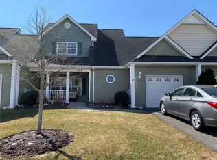 113 Stoneleigh Dr, Riverhead, NY 11901