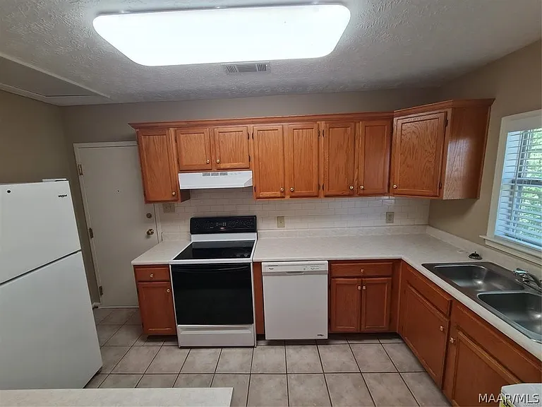 3709 Le Bron Rd #D — Photo 6