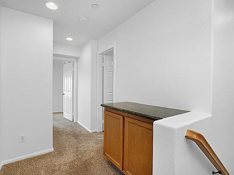 844 Covington Ave — Photo 11