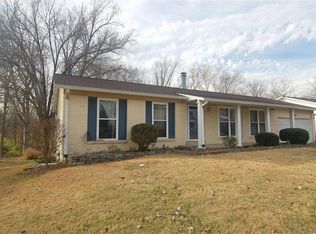 519 Stephanie Ln, Ballwin, MO