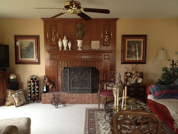 4th image of 11 Topaz Cir