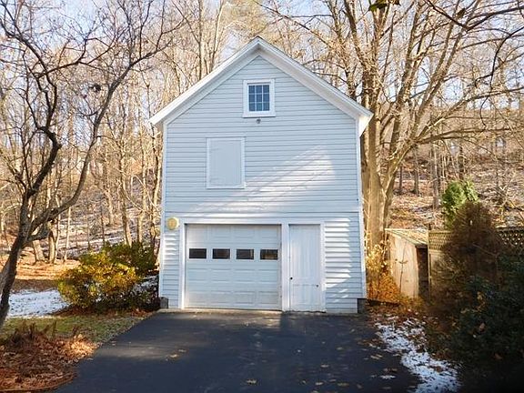 4th image of 62 Griswold St