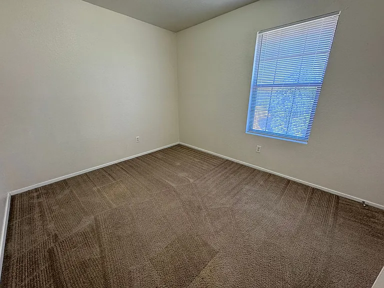 1100 Leslie Circle — Photo 11