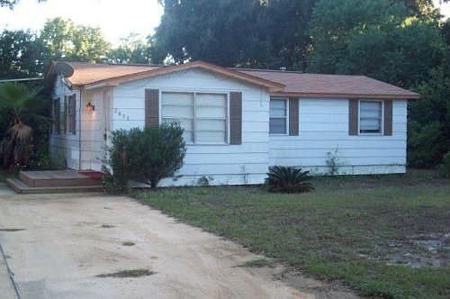 5th image of 2857 Helen St