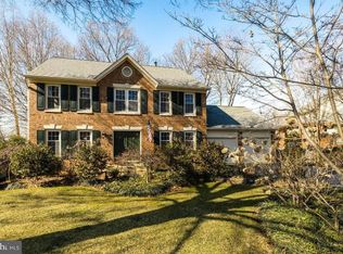 7802 Lakeland Valley Dr, Springfield, VA 22153