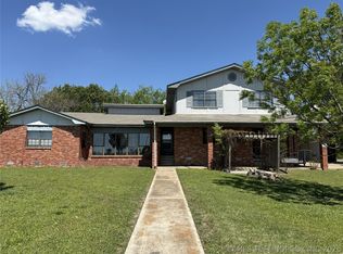 2343 E 2050th Rd, Hugo, OK 74743