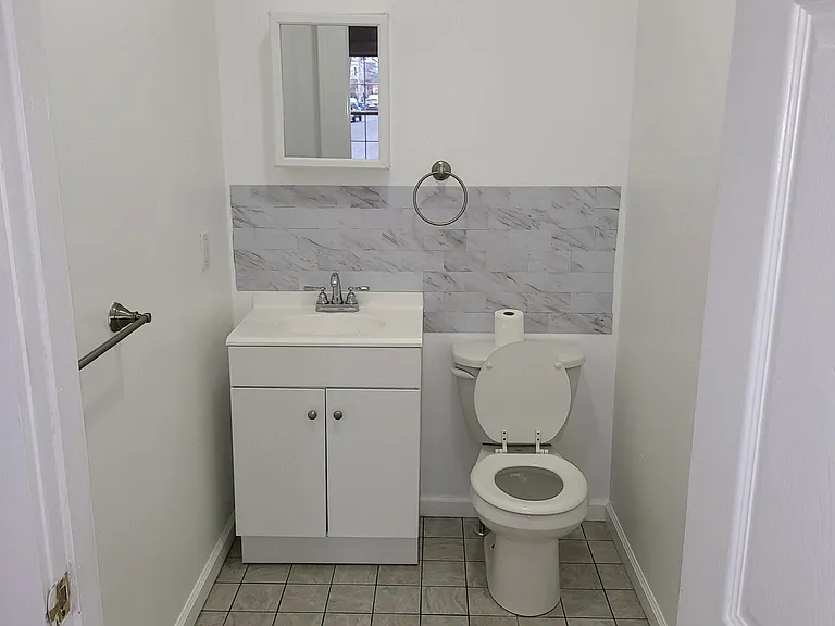 138 Greenwich Ave — Photo 5