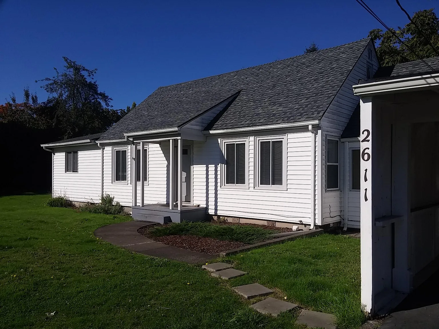 2611 36th Ave photo 1