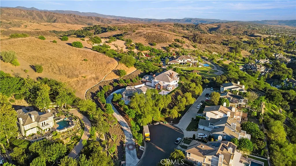 6 bed, 8.5 bath, 7960 sqft, $22,800 — Photo 3