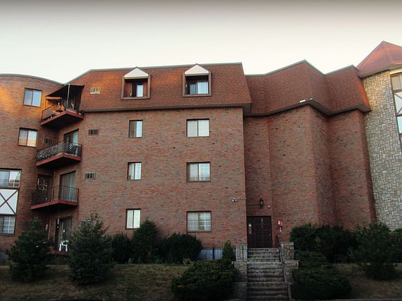 2nd image of 215 Burgin Parkway #45