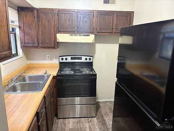 2nd image of 7839 Lincoln Ave
