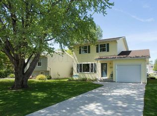 112 4th Ave S, Casselton, ND 58012