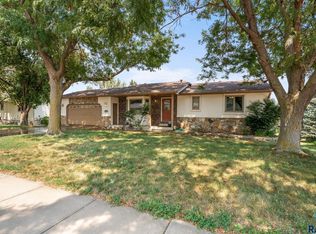 5800 W Coughran Ct, Sioux Falls, SD 57106