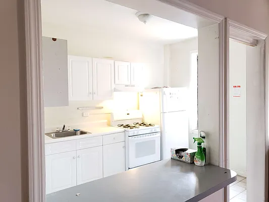 Rented by Roz Khan, LREB | media 1