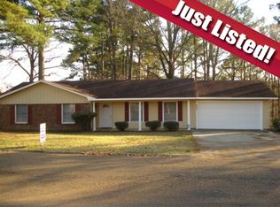 661 Briarcliff Cir, Jackson, MS 39212