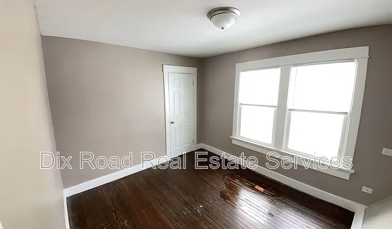 337-339 Knecht Dr #KNECHT 337 — Photo 12
