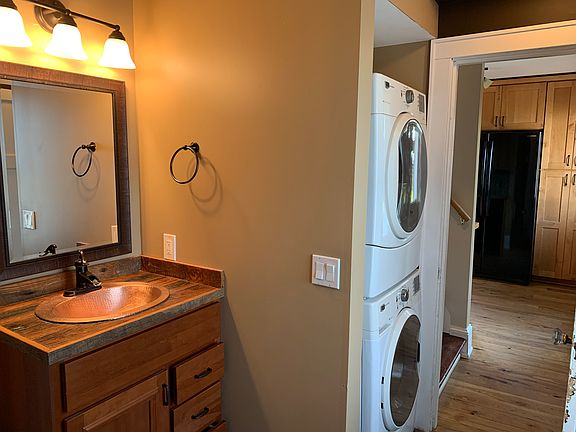 Main floor full bathroom with washer/dryer