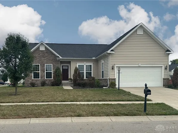 1134 Senna St, Tipp City, OH 45371