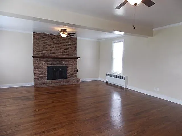 4 bed, 3706 sqft, $2,200 — Photo 2