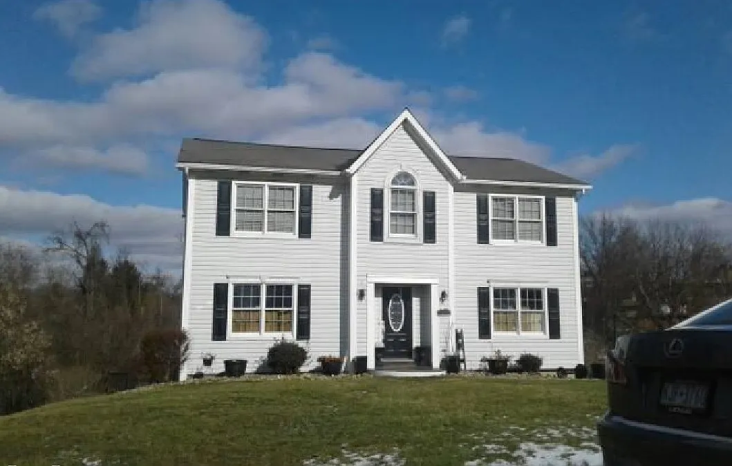 510 Thomas Dr photo 1