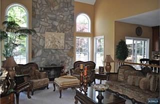 3rd image of 53 Karen Ln