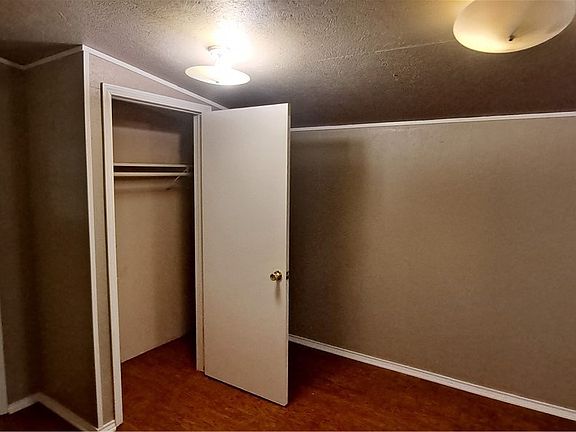 2nd image of 4 Swanage Dr