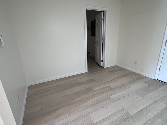 5th image of 450 Long St #B