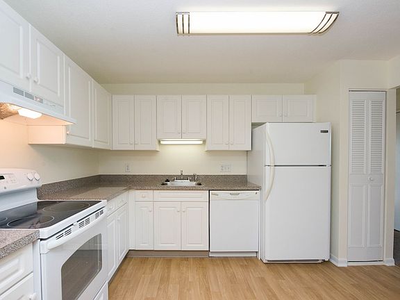 4th image of 835-865 Mix Ave #3306